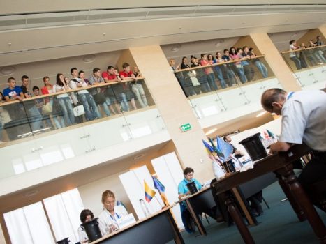 studenti-in-vizita-la-iwcb