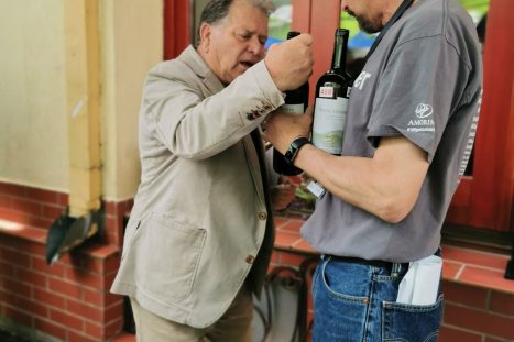 60944386_2330160353734560_6641945964376489984_o_2330160340401228