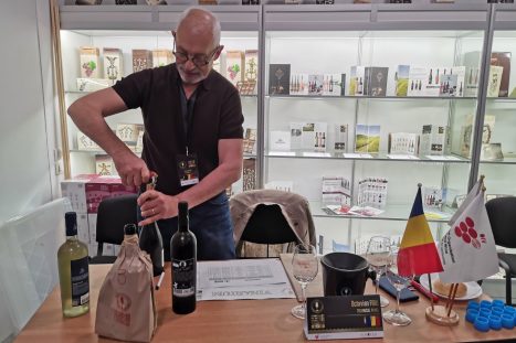 60948270_2330173693733226_189749546308337664_o_2330173690399893